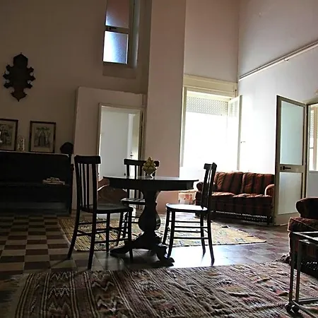 Notte Al Museo Alojamento de Acomodação e Pequeno-almoço Bitti